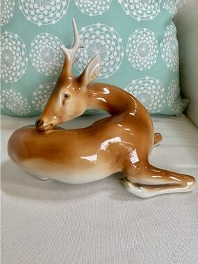 Vtg Royal Dux Porcelain Deer Resting Large Figurine Made in Czechoslovakia